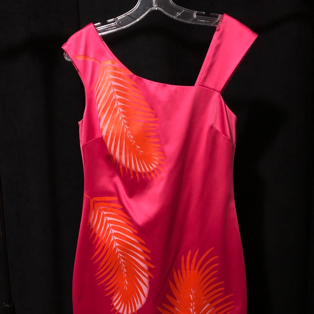 Stunning magenta dress with orange leaf detail